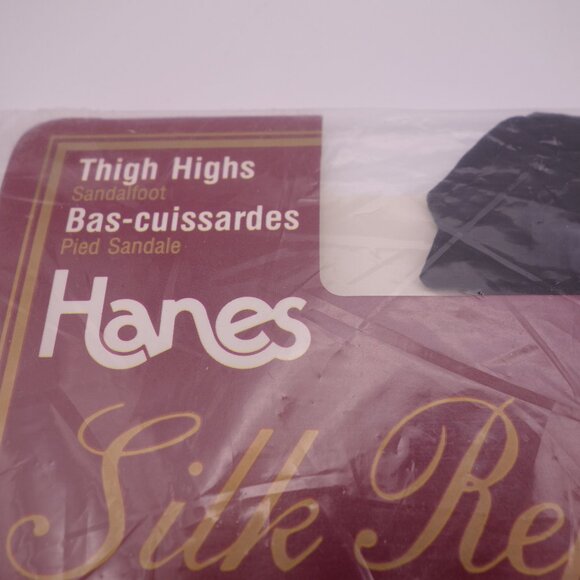 Vintage Hanes Silk Reflections Sandalfoot 8720 JET Size A-B Thigh Highs - Picture 6 of 11